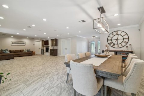House in Clearwater, Florida 4 bedrooms, 205.22 sq.m. № 2425666 - photo 23