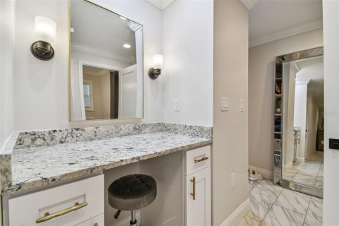 House in Clearwater, Florida 4 bedrooms, 205.22 sq.m. № 2425666 - photo 10