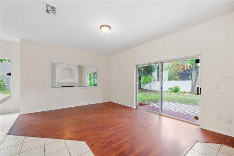 House in Ocoee, Florida 4 bedrooms, 228.54 sq.m. № 2211436 - photo 12