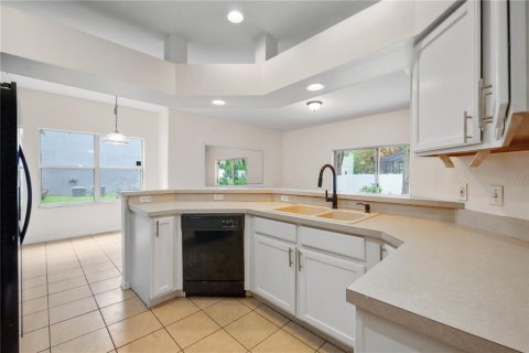 House in Ocoee, Florida 4 bedrooms, 228.54 sq.m. № 2211436 - photo 18