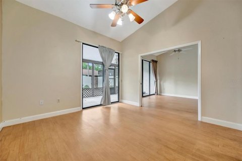 Condo in Bradenton, Florida, 2 bedrooms № 2100129 - photo 16