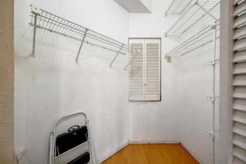 Condo in Bradenton, Florida, 2 bedrooms № 2100129 - photo 19