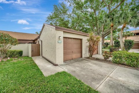 Condo in Bradenton, Florida, 2 bedrooms № 2100129 - photo 2
