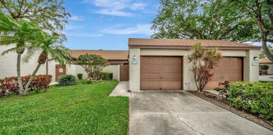 Condo in Bradenton, Florida, 2 bedrooms № 2100129