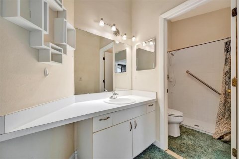 Condo in Bradenton, Florida, 2 bedrooms № 2100129 - photo 20