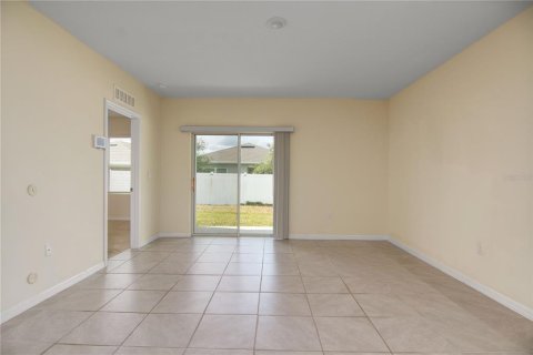 Casa en alquiler en Saint Cloud, Florida, 3 dormitorios, 139.45 m2 № 1906762 - foto 10