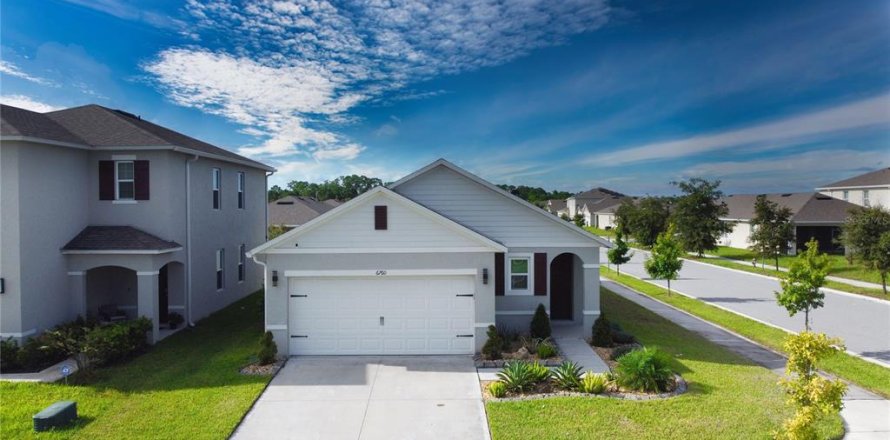 Casa en Saint Cloud, Florida 3 dormitorios, 139.45 m2 № 1906762