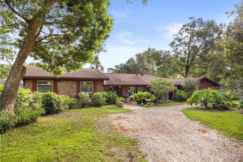 House in Altamonte Springs, Florida 3 bedrooms, 213.02 sq.m. № 1844695 - photo 1