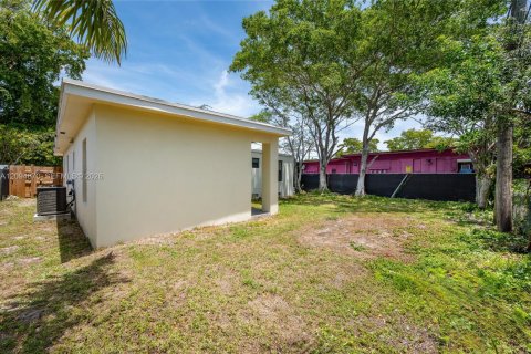 House in Hollywood, Florida 2 bedrooms, 86.86 sq.m. № 2383185 - photo 5