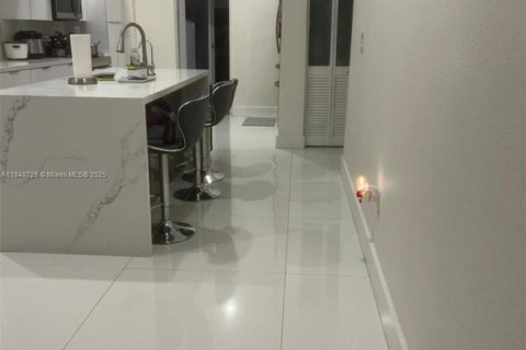 Купить виллу или дом в Хомстед, Флорида 3 спальни, 120.03м2, № 1957620 - фото 4