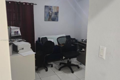 Купить виллу или дом в Хомстед, Флорида 3 спальни, 120.03м2, № 1957620 - фото 15