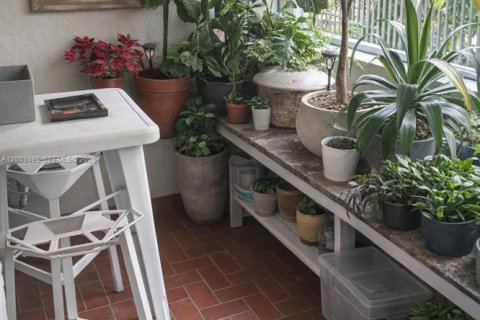 Купить кондоминиум в Майами, Флорида 2 спальни, 96.34м2, № 2068133 - фото 9