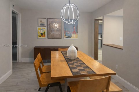 Купить кондоминиум в Майами, Флорида 2 спальни, 96.34м2, № 2068133 - фото 3