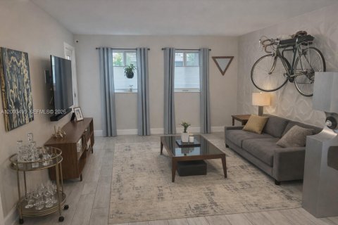 Кондоминиум с 2 спальнями в Майами, Флорида № 2068133