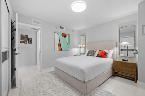 Condominio en venta en Bay Harbor Islands, Florida, 2 dormitorios, 108.14 m2 № 2005974 - foto 11