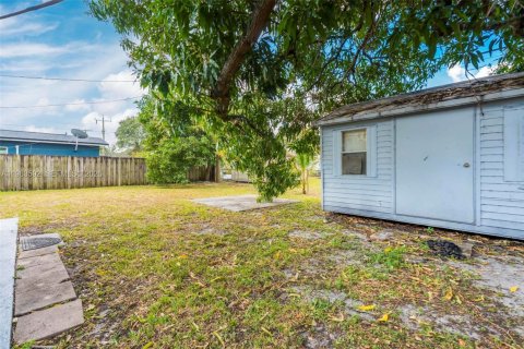 Villa ou maison à vendre à Hollywood, Floride: 3 chambres, 122.63 m2 № 2030100 - photo 28