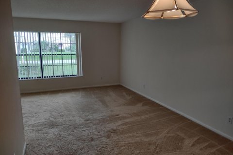 Villa ou maison à louer à Port St. Lucie, Floride: 3 chambres, 164.62 m2 № 2401770 - photo 13