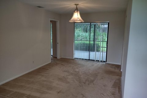 Villa ou maison à louer à Port St. Lucie, Floride: 3 chambres, 164.62 m2 № 2401770 - photo 14