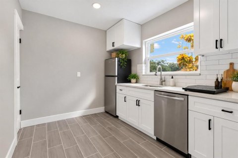 Villa ou maison à louer à Winter Park, Floride: 5 chambres, 229.65 m2 № 2410296 - photo 7