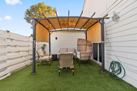 Снять в аренду кондоминиум в Майами, Флорида 1 спальня, 64.47м2, № 2005089 - фото 23