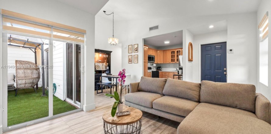 Кондоминиум с 1 спальней в Майами, Флорида № 2005089