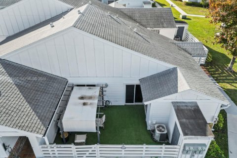 Снять в аренду кондоминиум в Майами, Флорида 1 спальня, 64.47м2, № 2005089 - фото 27