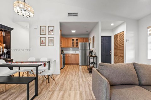 Снять в аренду кондоминиум в Майами, Флорида 1 спальня, 64.47м2, № 2005089 - фото 3