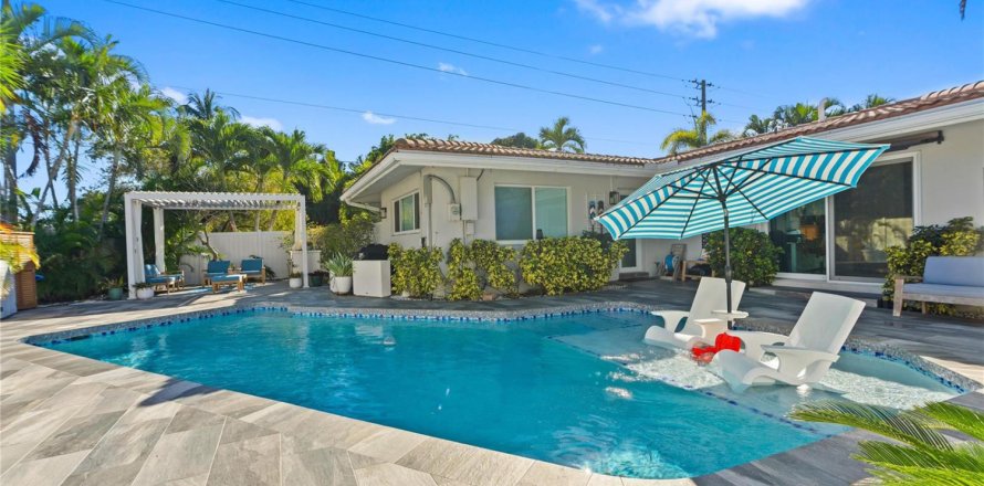 Villa ou maison à Fort Lauderdale, Floride 3 chambres, 158.77 m2 № 2083659