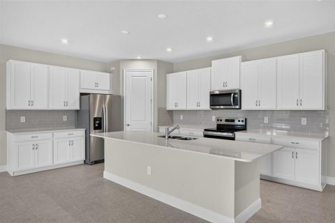 House in Parrish, Florida 3 bedrooms, 205.22 sq.m. № 2235757 - photo 7