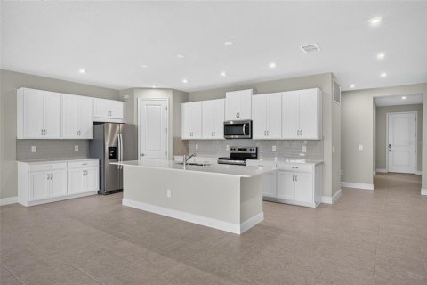 House in Parrish, Florida 3 bedrooms, 205.22 sq.m. № 2235757 - photo 8