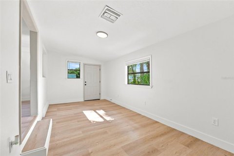 Villa ou maison à vendre à Kissimmee, Floride: 3 chambres, 149.29 m2 № 2324788 - photo 6