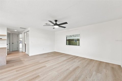 Villa ou maison à vendre à Kissimmee, Floride: 3 chambres, 149.29 m2 № 2324788 - photo 19
