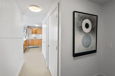 Copropriété à vendre à Miami Beach, Floride: 1 chambre, 76.18 m2 № 1969111 - photo 3
