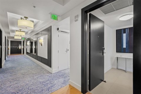 Copropriété à vendre à Miami Beach, Floride: 1 chambre, 76.18 m2 № 1969111 - photo 2