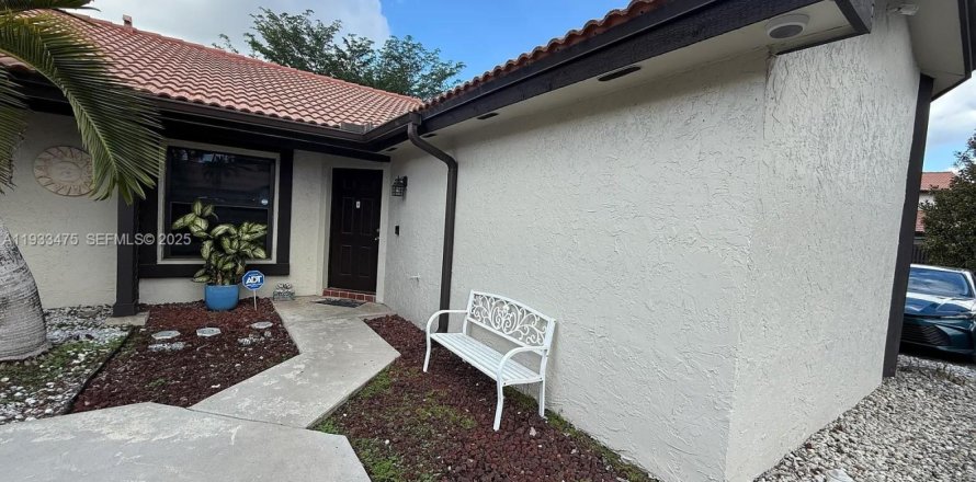 Дом в Майами, Флорида 2 спальни, 82.22м2 № 1991425