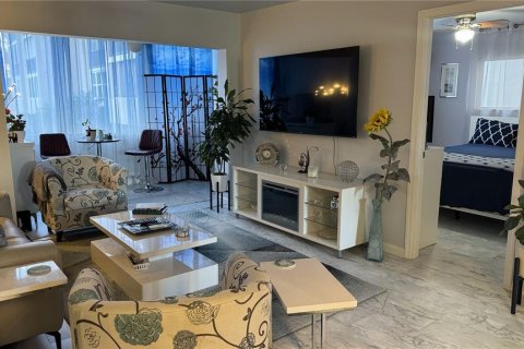 Купить кондоминиум в Клируотер, Флорида 3 комнаты, 80.36м2, № 2235589 - фото 10