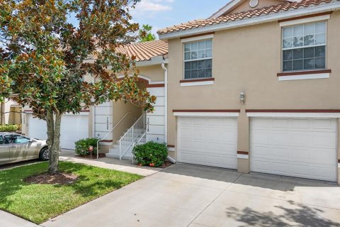Condo in Bradenton, Florida, 2 bedrooms  № 1826329 - photo 1