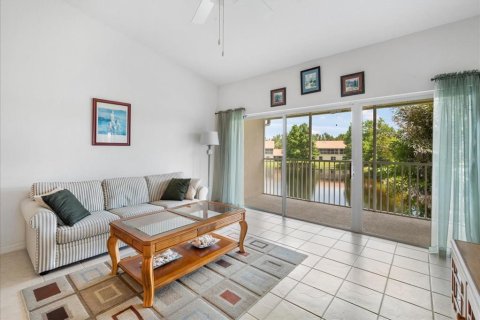 Condo in Bradenton, Florida, 2 bedrooms  № 1826329 - photo 8