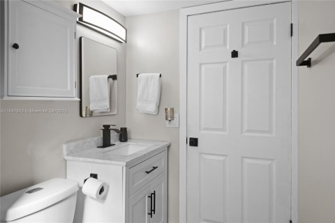 Condo in Miami, Florida, 3 bedrooms  № 1848393 - photo 25