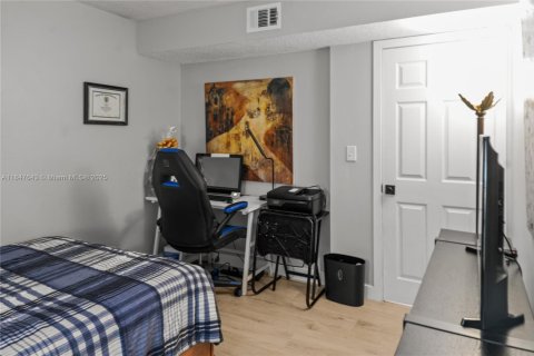 Condo in Miami, Florida, 3 bedrooms  № 1848393 - photo 21