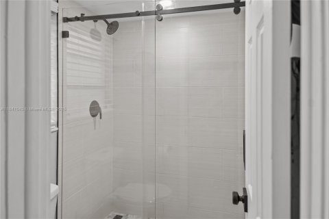 Condo in Miami, Florida, 3 bedrooms  № 1848393 - photo 24