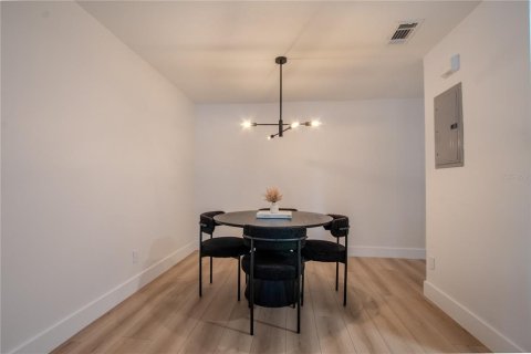 Condo in Winter Park, Florida, 1 bedroom  № 1780988 - photo 9