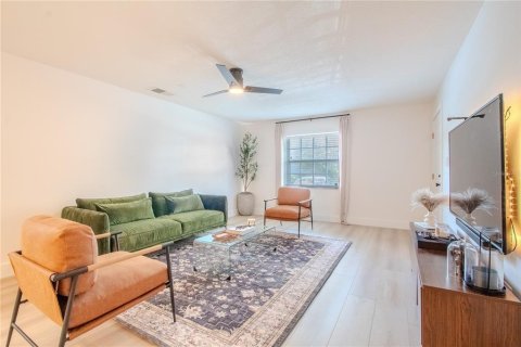 Condo in Winter Park, Florida, 1 bedroom  № 1780988 - photo 4