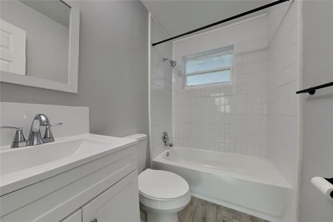 Villa ou maison à louer à Orlando, Floride: 2 chambres, 73.95 m2 № 2396544 - photo 14