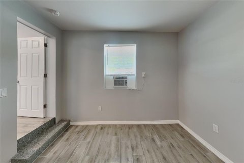Villa ou maison à louer à Orlando, Floride: 2 chambres, 73.95 m2 № 2396544 - photo 9