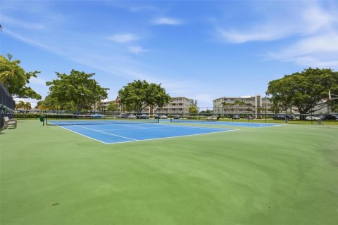 Condo in Deerfield Beach, Florida, 1 bedroom  № 2268711 - photo 23
