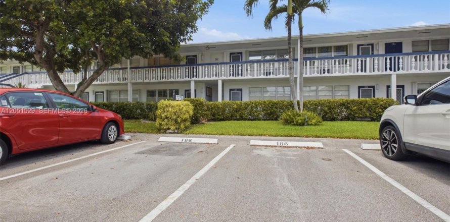 Condo in Deerfield Beach, Florida, 1 bedroom  № 2268711