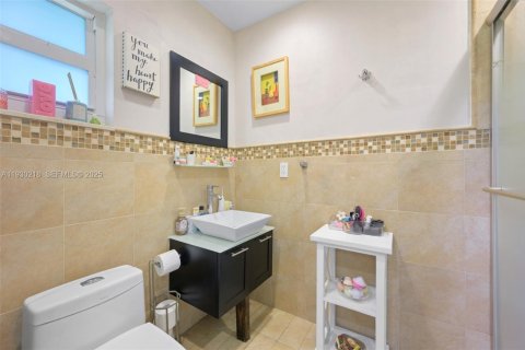 Снять в аренду виллу или дом в Пальметто-Бей, Флорида 5 спален, 212.75м2, № 1988971 - фото 24