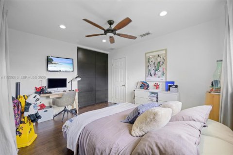 Снять в аренду виллу или дом в Пальметто-Бей, Флорида 5 спален, 212.75м2, № 1988971 - фото 20