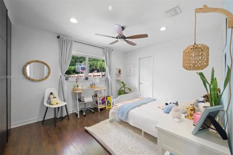 Снять в аренду виллу или дом в Пальметто-Бей, Флорида 5 спален, 212.75м2, № 1988971 - фото 22